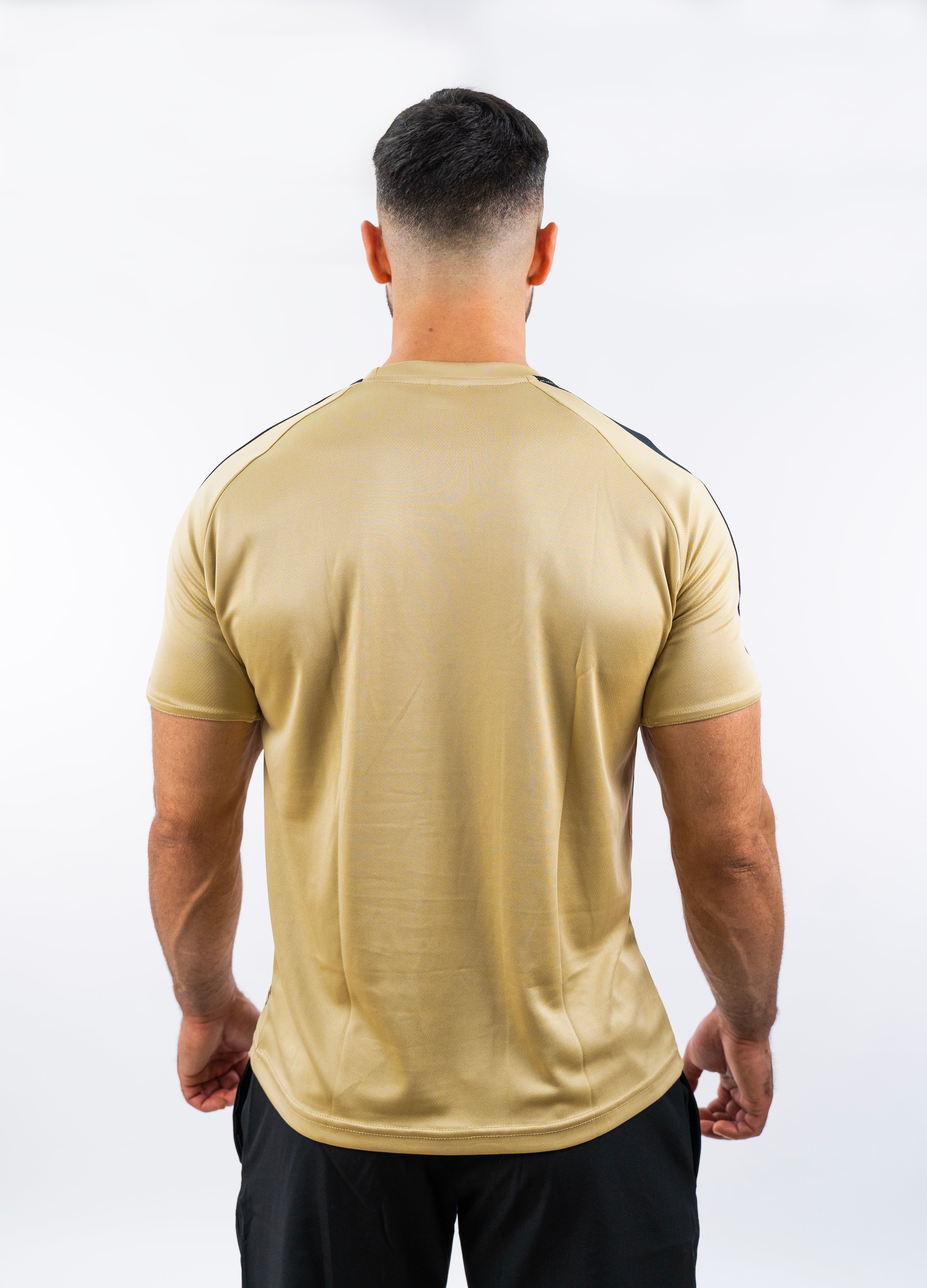 T-SHIRT PERFORMANCE ORO