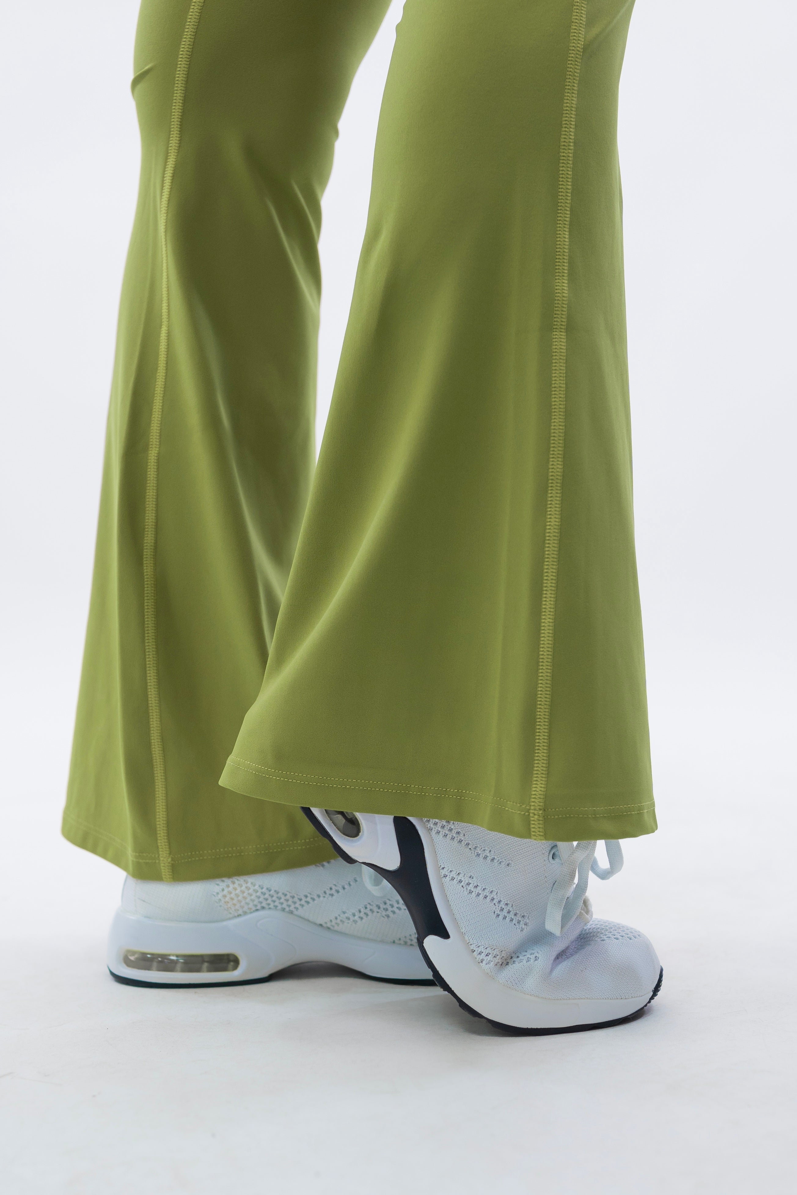 LEGGINGS A ZAMPA DI ELEFANTE AURA OLIVA