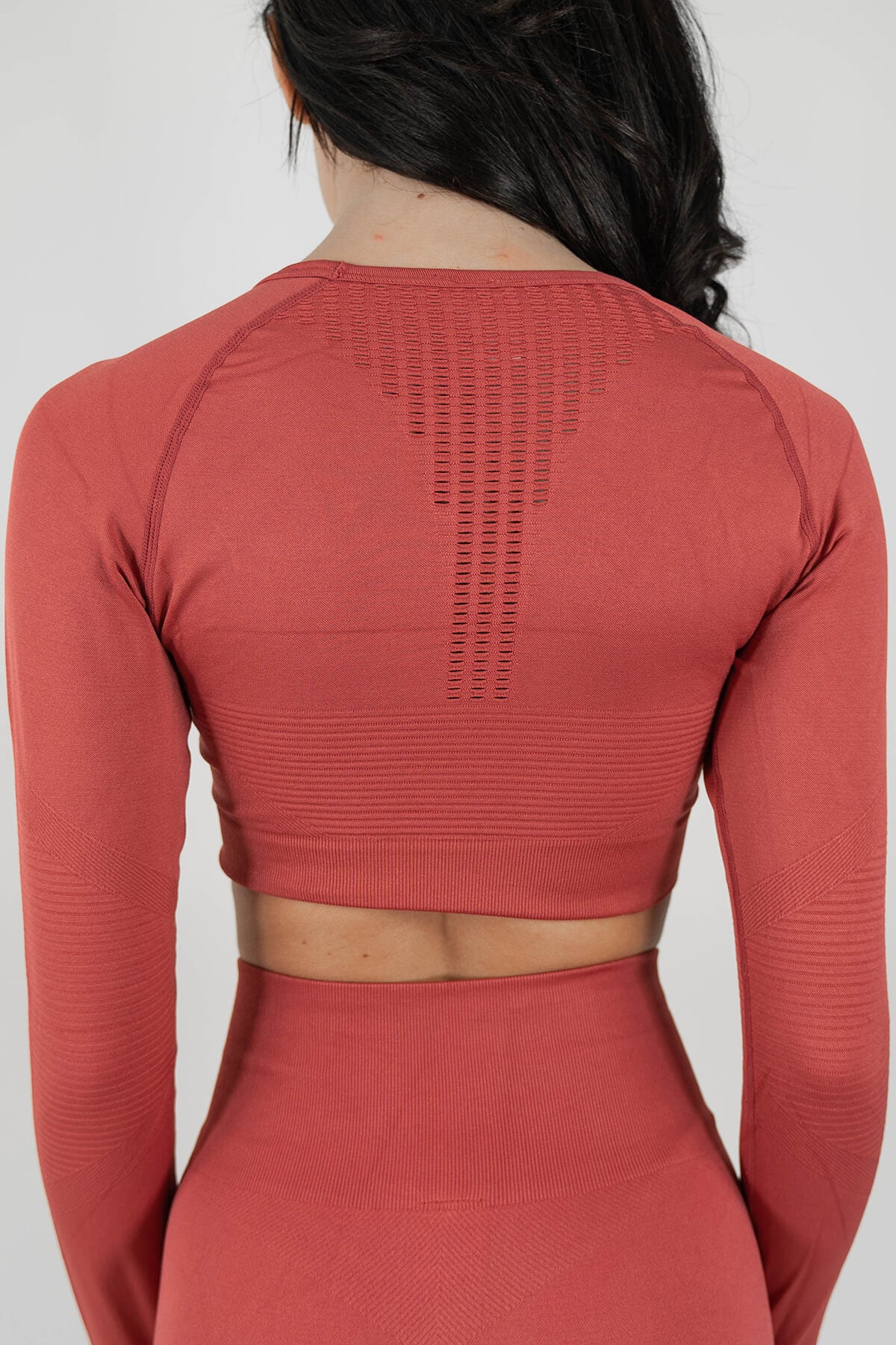 CROP TOP PERFORMANCE AUTUMN RED - MANICA LUNGA