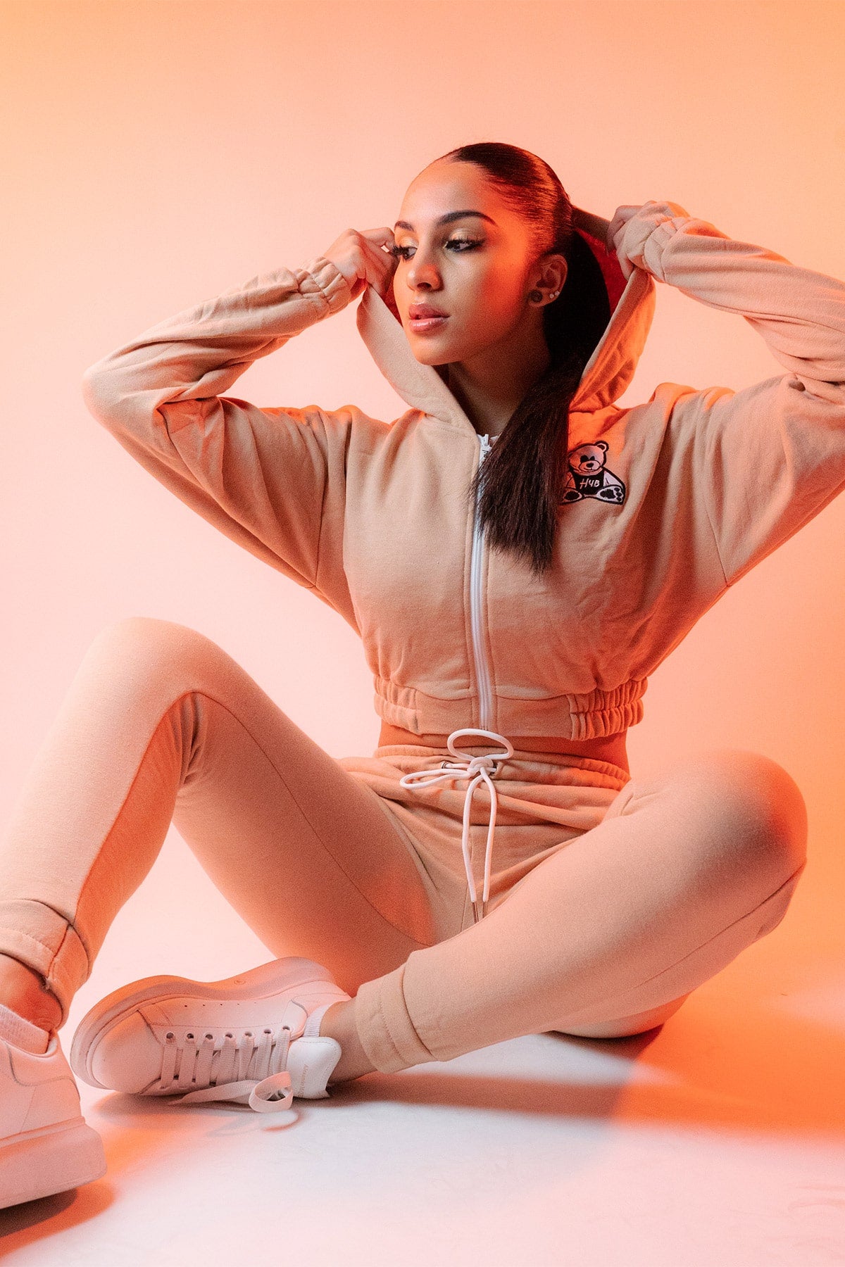 FELPA-CROP-BEIGE-min.jpg