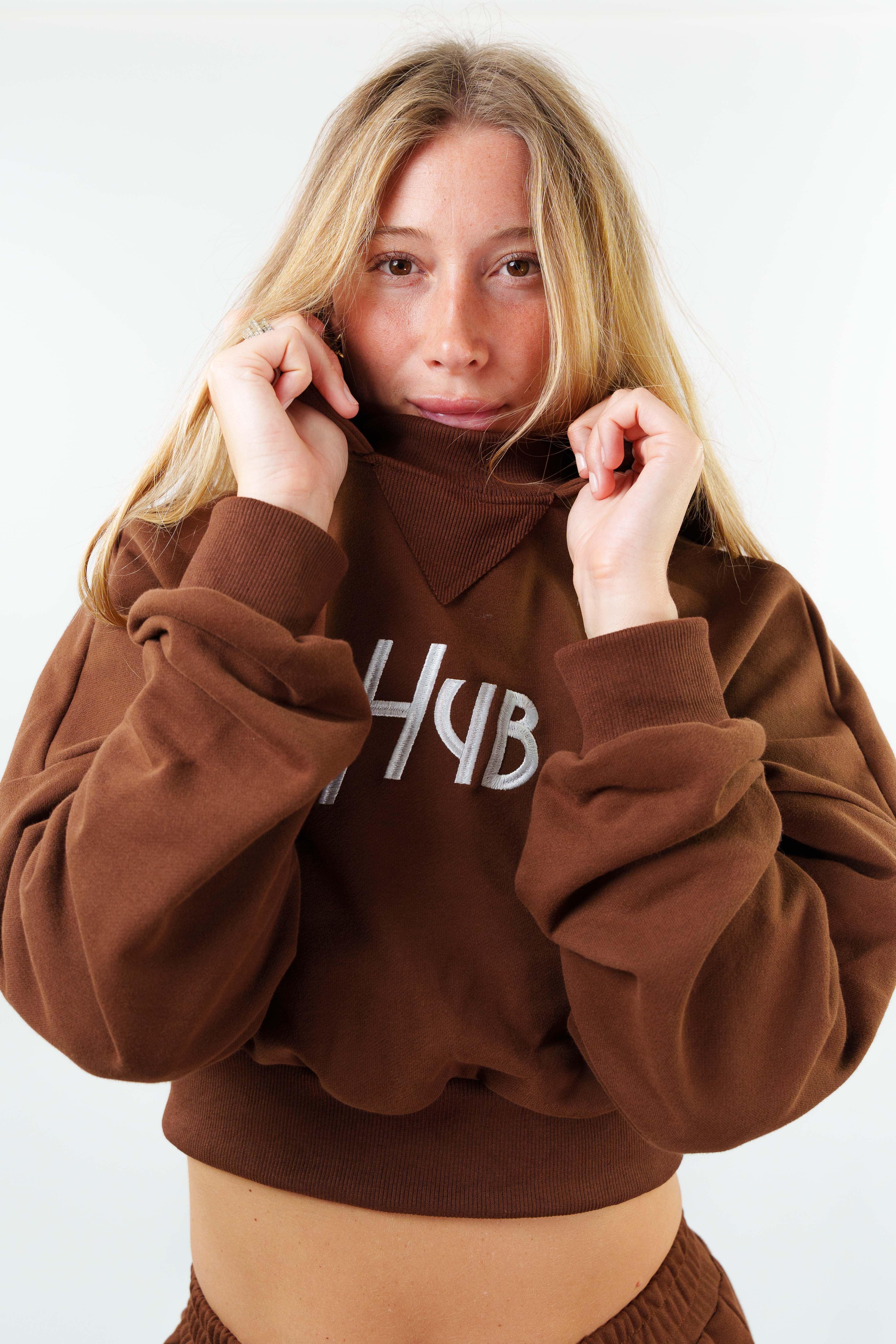 FELPA CROP ESSENZA MARRONE