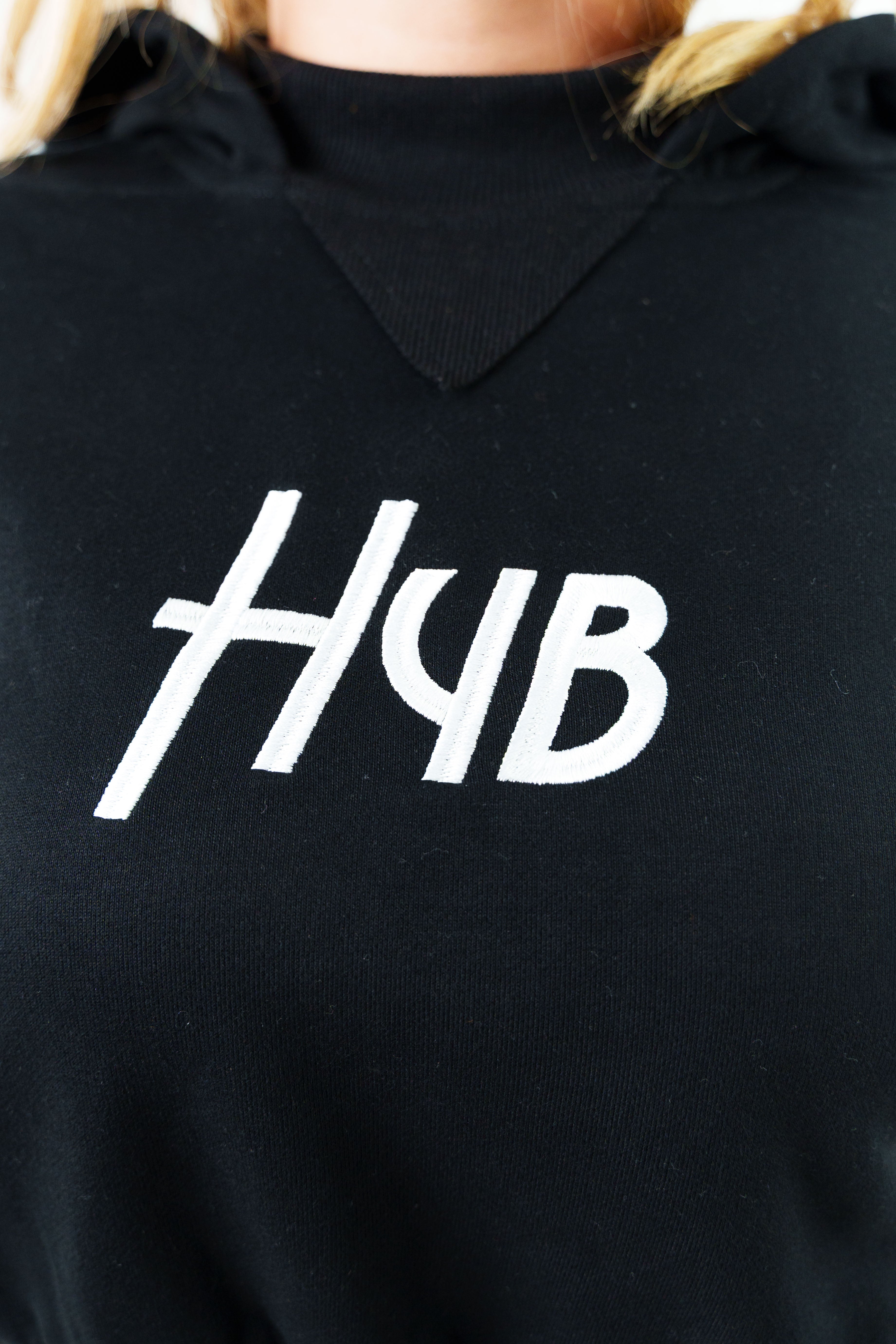 FELPA CROP ESSENZA NERA