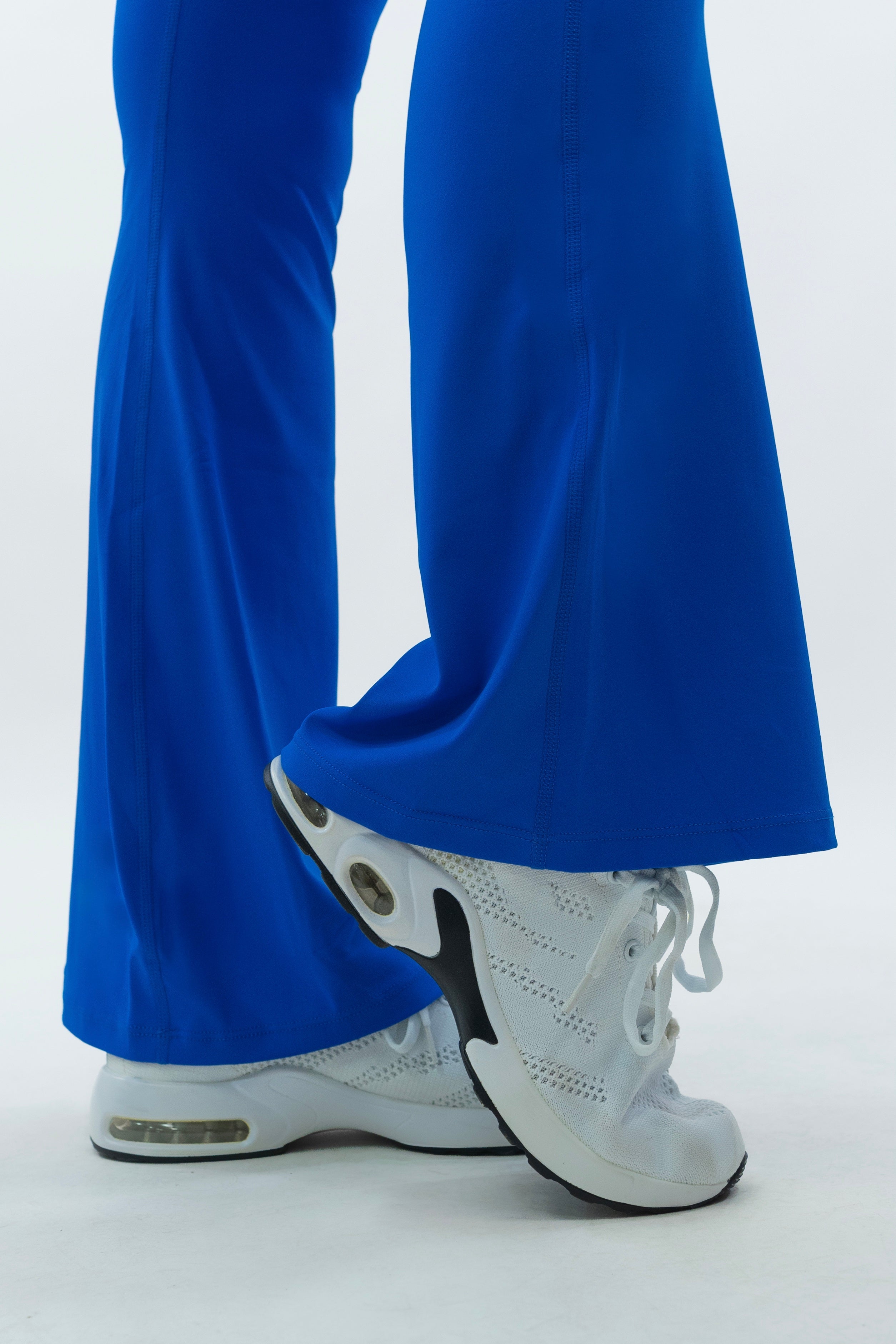 LEGGINGS A ZAMPA DI ELEFANTE AURA BLU ELETTRICO