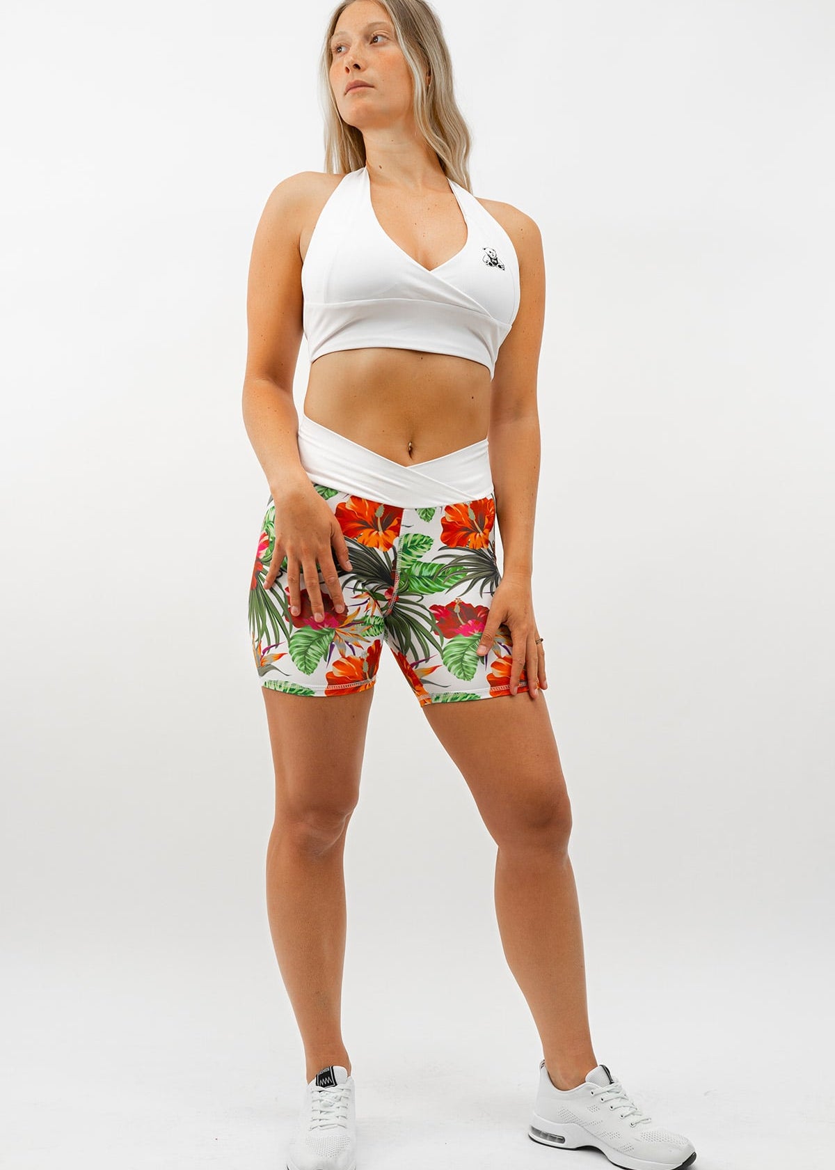 Shorts-intense-floral-artistica1-min.jpg