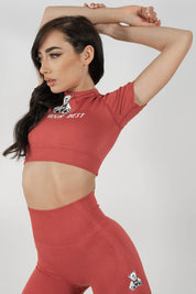 CROP TOP PERFORMANCE AUTUMN RED - MANICA CORTA