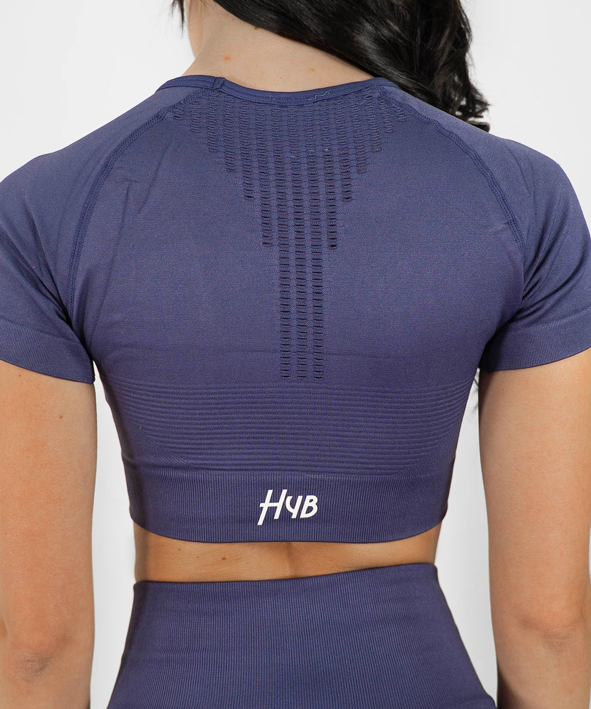 Crop-top-manica-corta-performance-purple-dietro-min.jpg