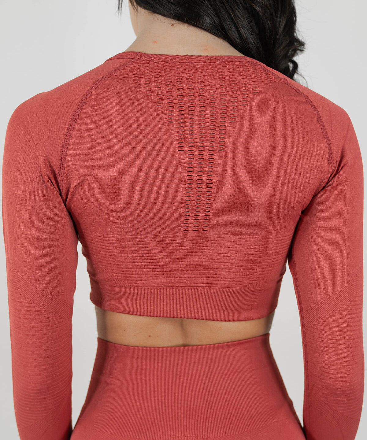 Crop-top-manica-lunga-performance-autumn-red-dietro_f81c24c9-042a-4411-be6e-7353bf61e01a.jpg